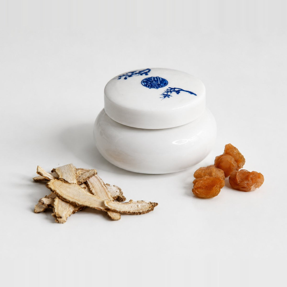 
Yu Ling Gao (Longan & American Ginseng Paste)